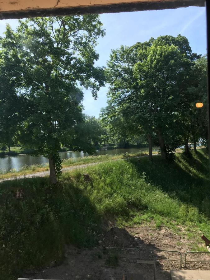 F3 Bord De Loire Complet Appartamento Decize Esterno foto